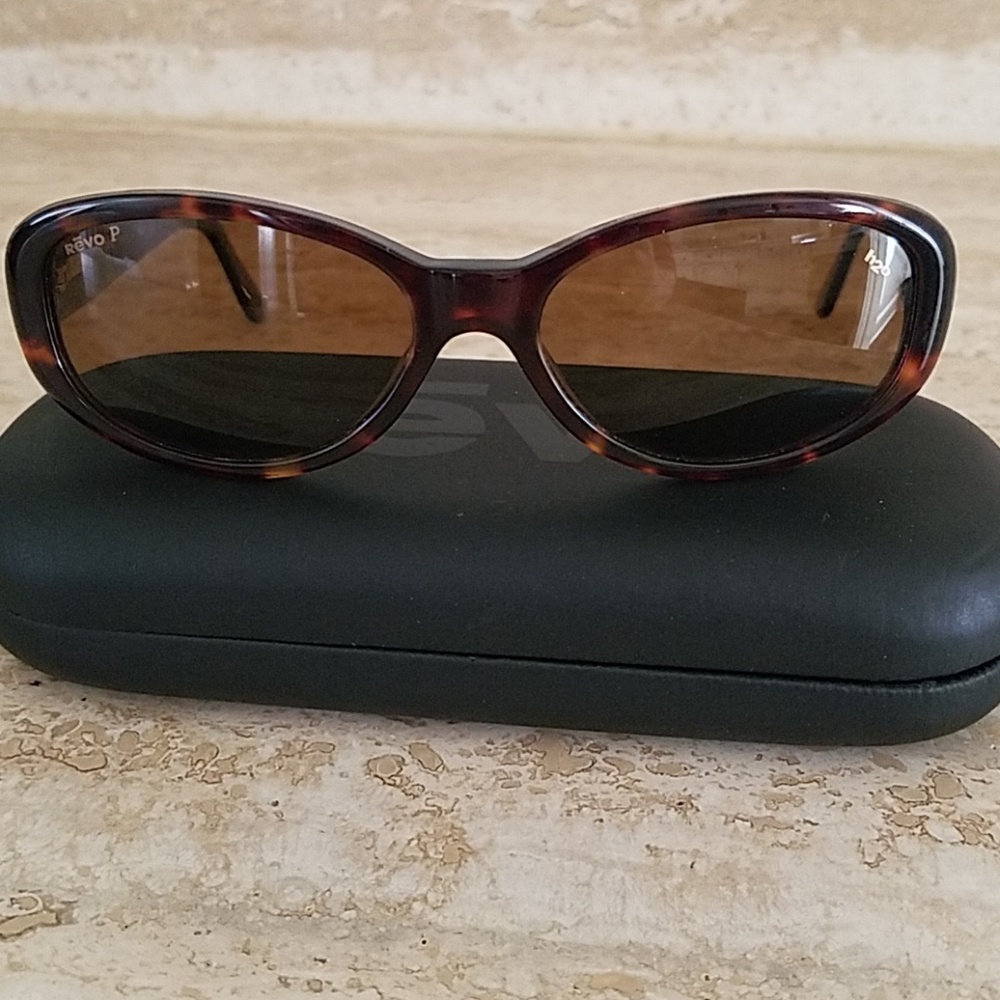 Revo vintage sunglasses polarized, H2O